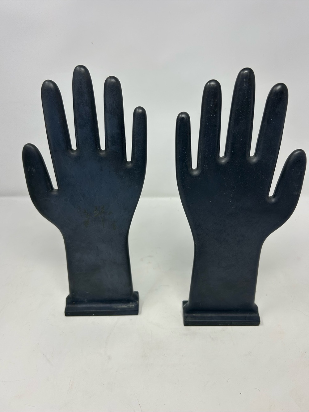 Rare Pair of vintage glove moulds from 50s-60s